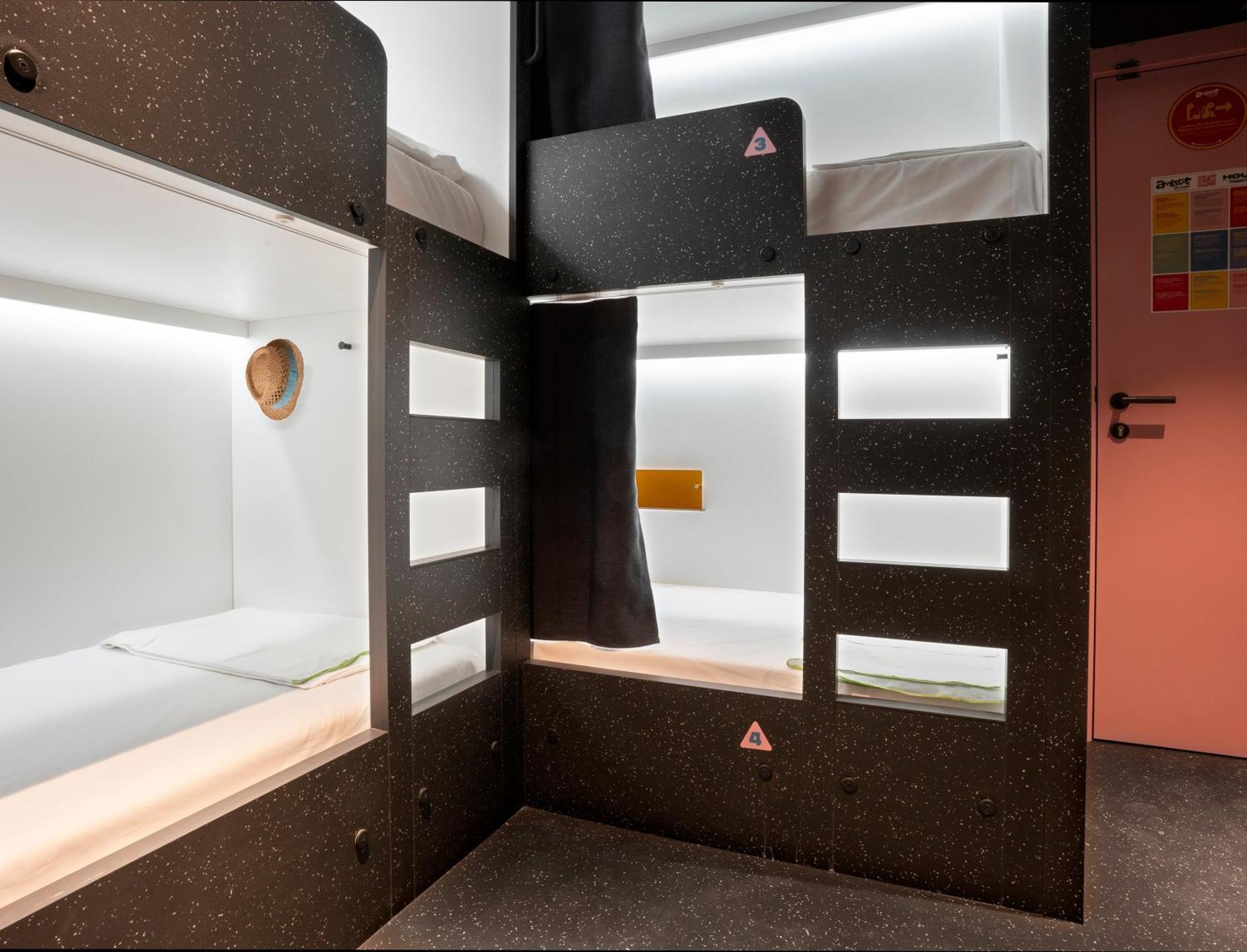 Amistat City Hostel Barcelona Eksteriør billede