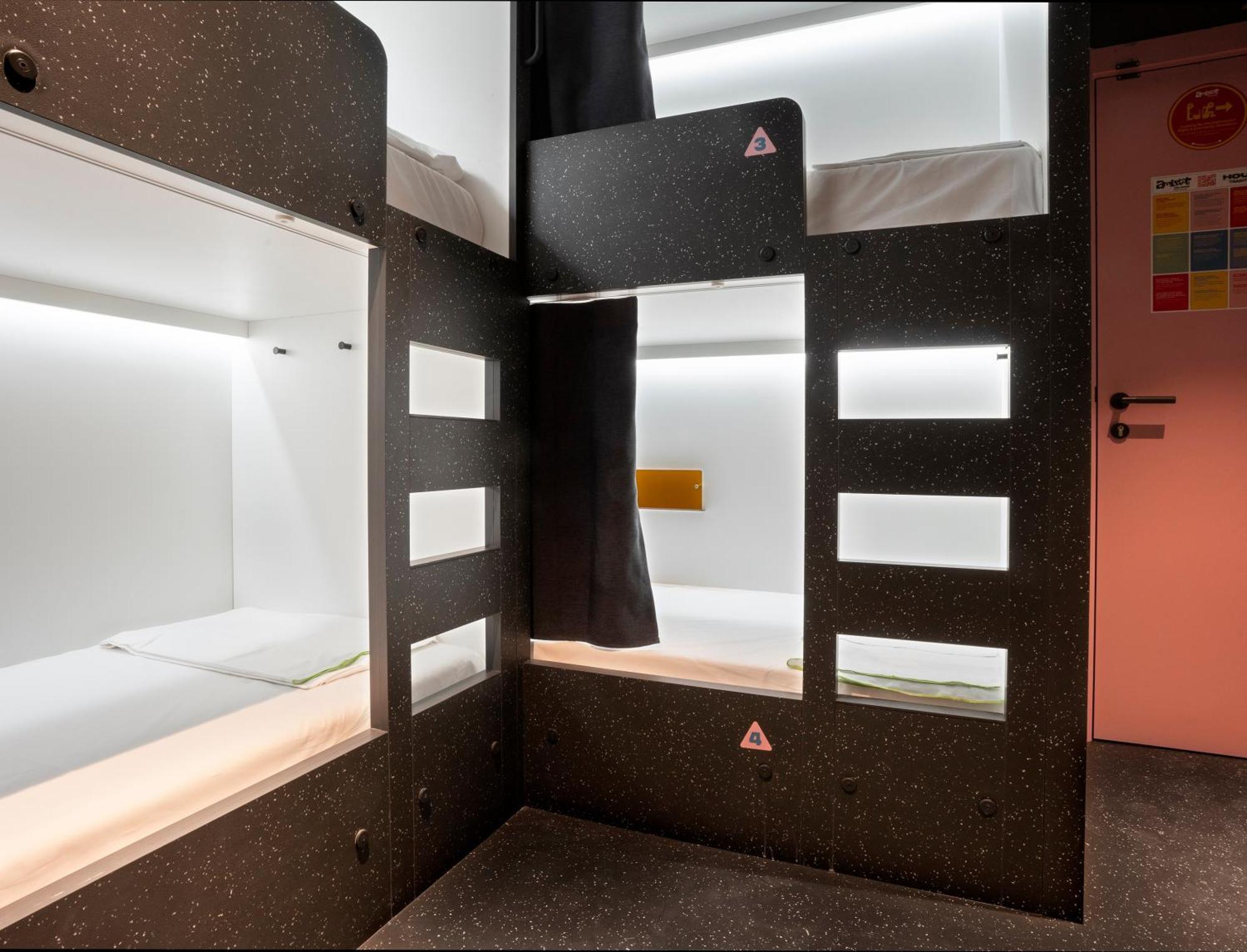 Amistat City Hostel Barcelona Eksteriør billede
