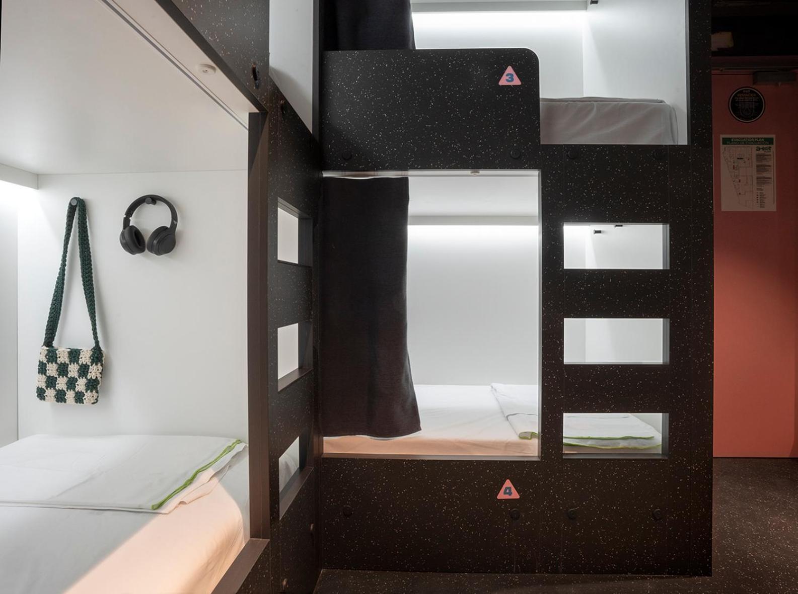 Amistat City Hostel Barcelona Eksteriør billede